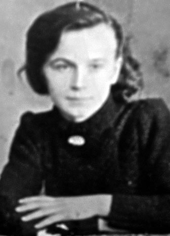 Elzbieta Kazanecka, nom de guerre "Basia". Courier in the AK, served in the NZW after the Soviet entry. In December 1948 she joined the unit of Sergeant "Cacko". Killed in combat, during the battle against the operational groups of the UB and KBW on February 8, 1949 in the village of Galki (district of Bodzanow in the province of Plock).